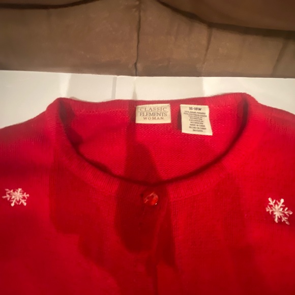 Vintage Classic elements woman’s Christmas sweater - Picture 11 of 11